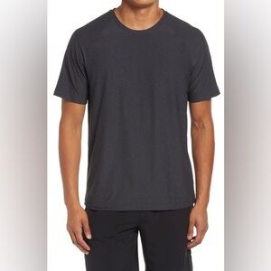 Rhone Reign Short Sleeve Tshirt Size Small Mens Heather Black Workout UPF 50+